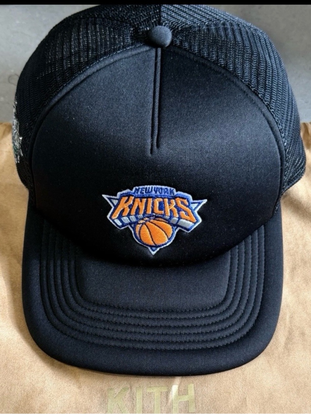 Kith & '47 for New York Knicks Satin Franchise Fitted Trucker Hat Black M  7 1/8